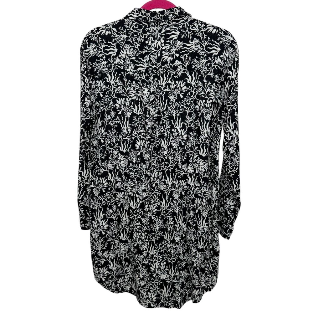 Martha Stewart Black and white coral print button up tunic top swim Size Medium - Picture 2 of 11